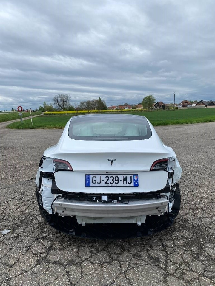 Tesla MODEL 3 5YJ3 - Rwd-Carte Grise Française endommagé - Легковой автомобиль: фото 5 Tesla MODEL 3 5YJ3 - Rwd-Carte Grise Française endommagé - Легковой автомобиль: фото 5