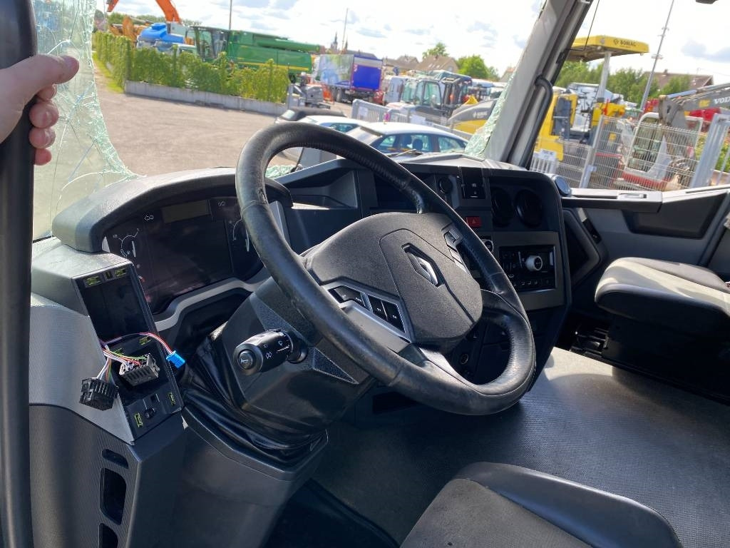 Фото интерьера 1: Тягач Renault T 460DTI 11 RETARDER Carte Grise Française