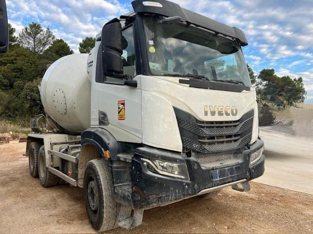 Iveco X-WAY 420 MALAXEUR STETTER 6X4 - Автобетоносмеситель: фото 2 Iveco X-WAY 420 MALAXEUR STETTER 6X4 - Автобетоносмеситель: фото 2