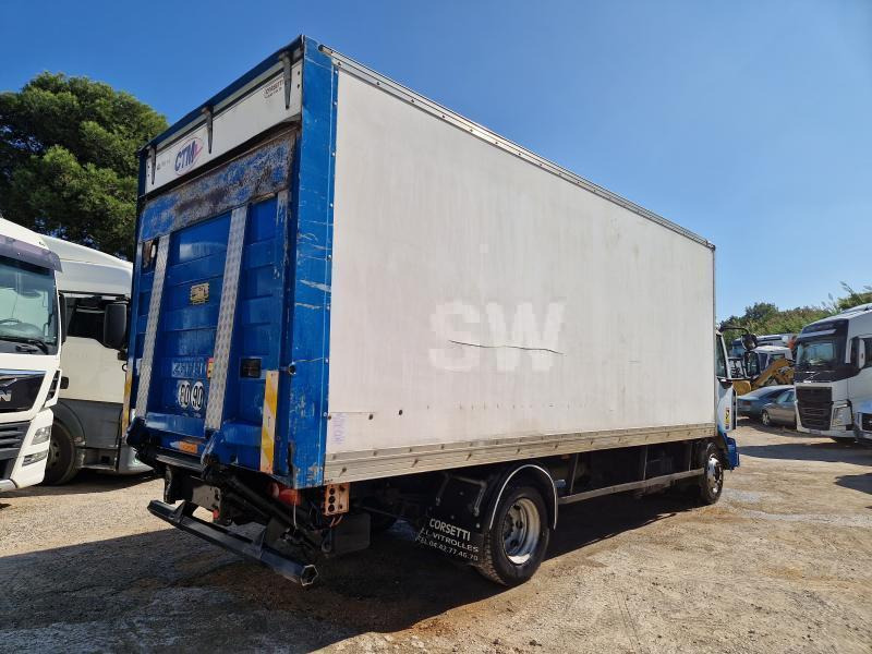 Renault DCI 220 - Грузовик с закрытым кузовом: фото 3 Renault DCI 220 - Грузовик с закрытым кузовом: фото 3