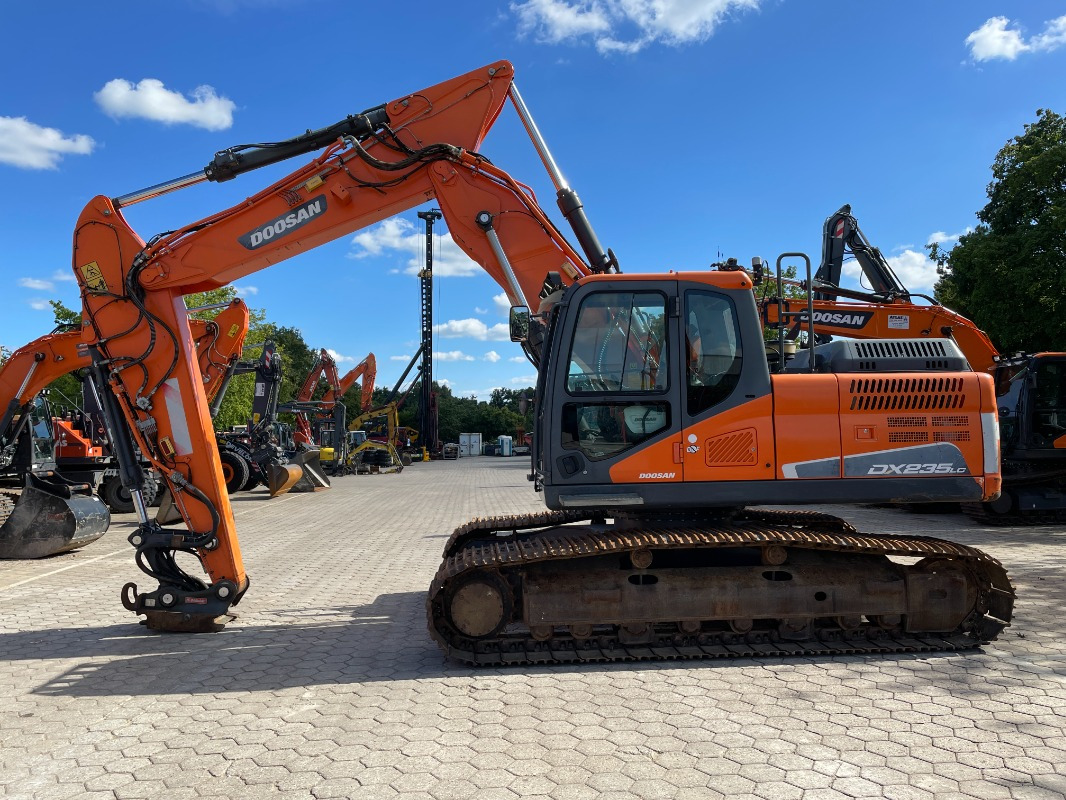 Гусеничный экскаватор Doosan DX235LC-5: фото 8