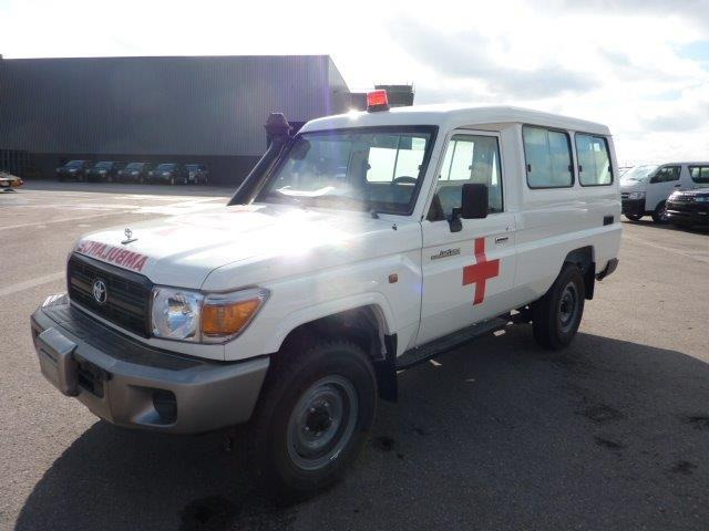 Toyota Land Cruiser 78 Metal top hzj 78 ambulance 4.2L Diesel Manual - Легковой автомобиль: фото 1 Toyota Land Cruiser 78 Metal top hzj 78 ambulance 4.2L Diesel Manual - Легковой автомобиль: фото 1