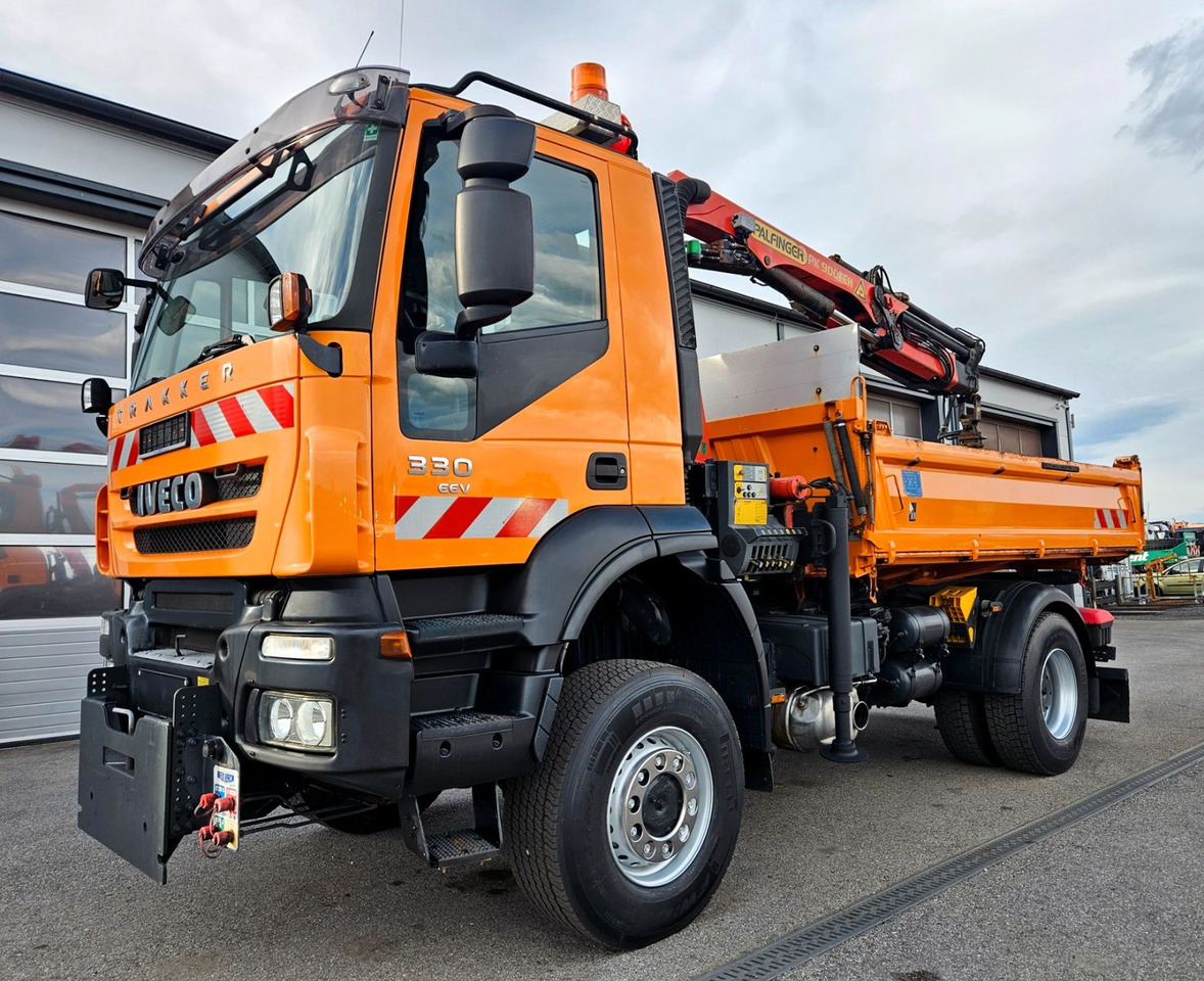 Iveco Trakker 190T33 4x4 Euro5 Kran Palfinger Funk - Самосвал, Автоманипулятор: фото 4 Iveco Trakker 190T33 4x4 Euro5 Kran Palfinger Funk - Самосвал, Автоманипулятор: фото 4