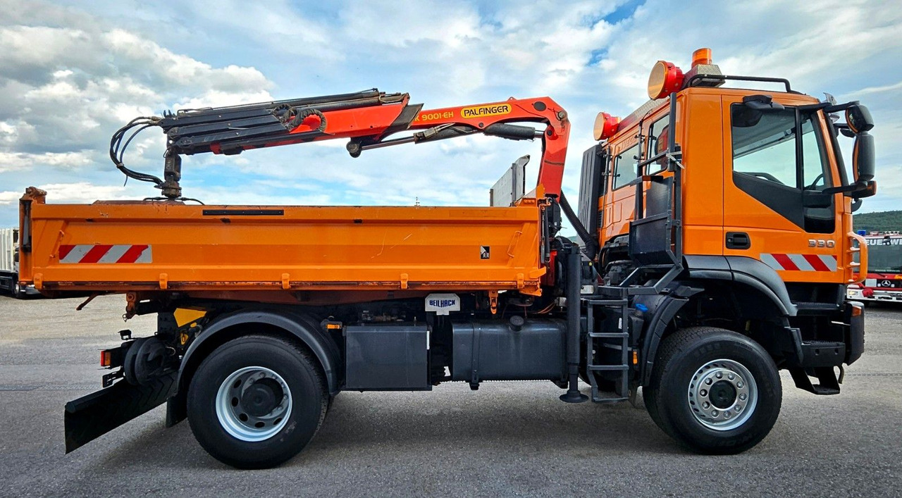 Iveco Trakker 190T33 4x4 Euro5 Kran Palfinger Funk - Самосвал, Автоманипулятор: фото 2 Iveco Trakker 190T33 4x4 Euro5 Kran Palfinger Funk - Самосвал, Автоманипулятор: фото 2