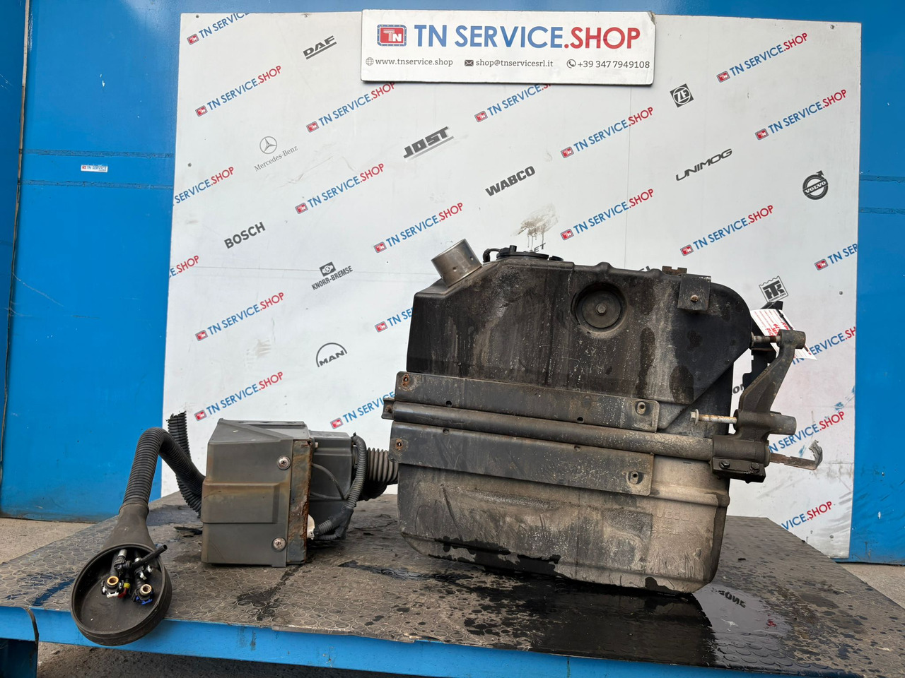 Serbatoio Adblue Iveco - Бак для AdBlue для Лёгких коммерческих автомобилей: фото 1 Serbatoio Adblue Iveco - Бак для AdBlue для Лёгких коммерческих автомобилей: фото 1