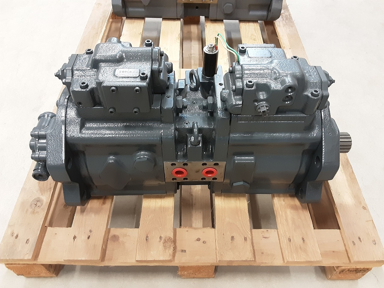 Kawasaki K5V140DT-151R-9N29-HV - Гидравлический насос для Гусеничных экскаваторов: фото 3 Kawasaki K5V140DT-151R-9N29-HV - Гидравлический насос для Гусеничных экскаваторов: фото 3