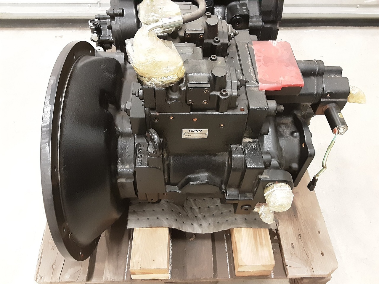 Kawasaki K5V200DPH1J1R-ZC09-V - Гидравлический насос для Гусеничных экскаваторов: фото 1 Kawasaki K5V200DPH1J1R-ZC09-V - Гидравлический насос для Гусеничных экскаваторов: фото 1