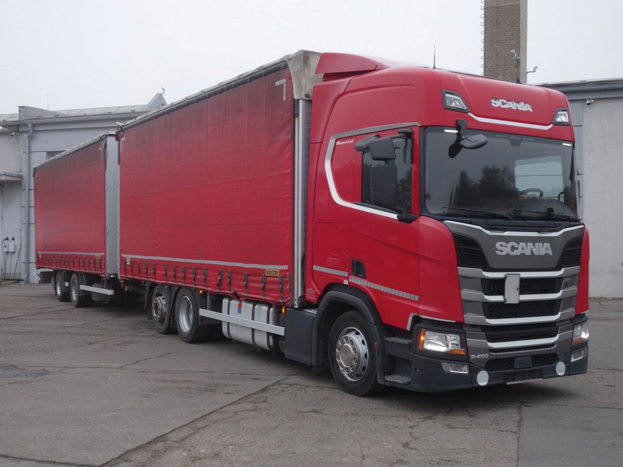 Scania R450 6x2 120cm3, Durchfahren, Retarder - Тентованный грузовик: фото 2 Scania R450 6x2 120cm3, Durchfahren, Retarder - Тентованный грузовик: фото 2