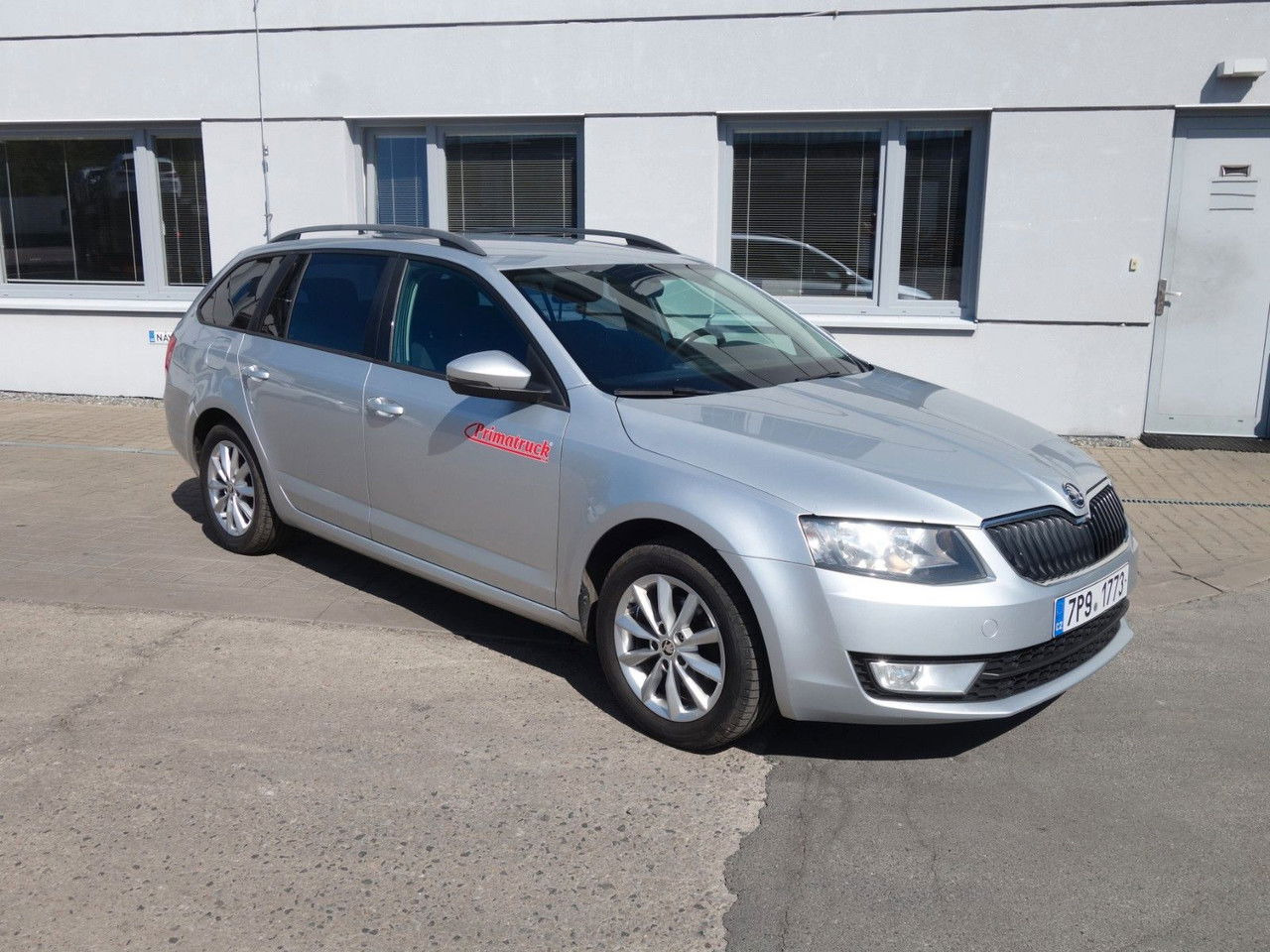 Škoda Octavia Combi Ambition 1,6 TDI, DSG, Navi, Clima - Универсал: фото 3 Škoda Octavia Combi Ambition 1,6 TDI, DSG, Navi, Clima - Универсал: фото 3