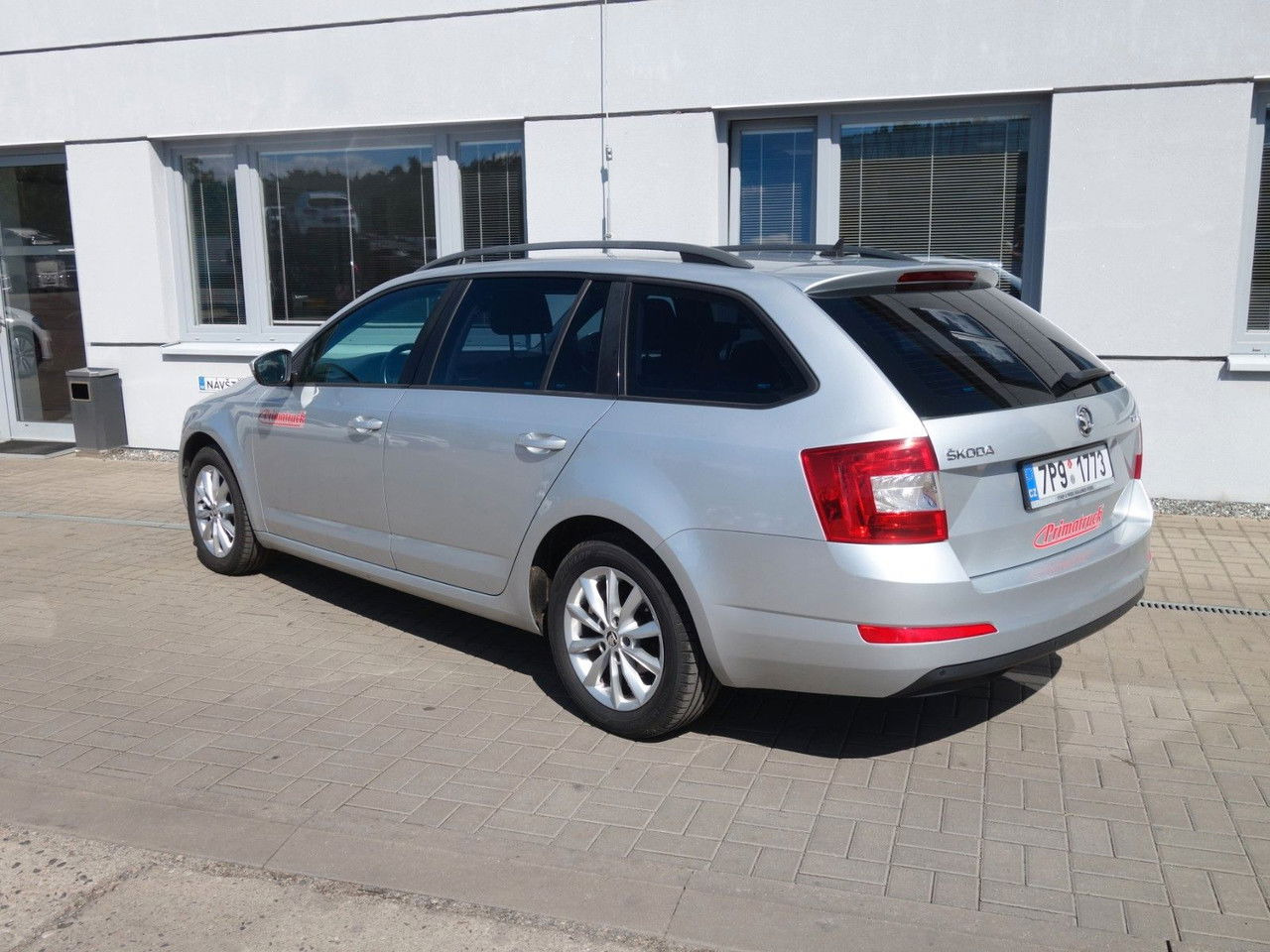 Škoda Octavia Combi Ambition 1,6 TDI, DSG, Navi, Clima - Универсал: фото 4 Škoda Octavia Combi Ambition 1,6 TDI, DSG, Navi, Clima - Универсал: фото 4