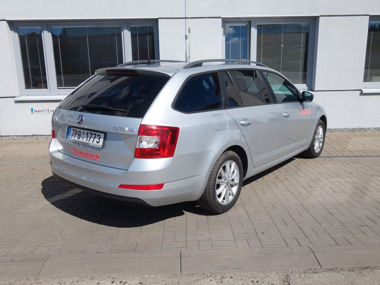 Škoda Octavia Combi Ambition 1,6 TDI, DSG, Navi, Clima - Универсал: фото 5 Škoda Octavia Combi Ambition 1,6 TDI, DSG, Navi, Clima - Универсал: фото 5