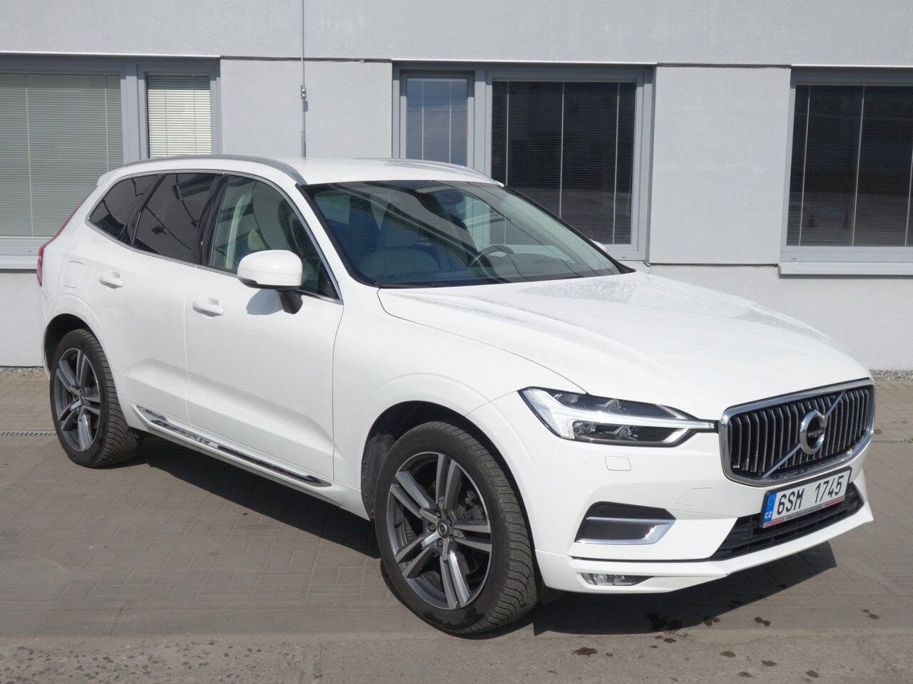 Volvo XC60 Inscription AWD, Leder, LED, TOP - Легковой автомобиль: фото 2 Volvo XC60 Inscription AWD, Leder, LED, TOP - Легковой автомобиль: фото 2
