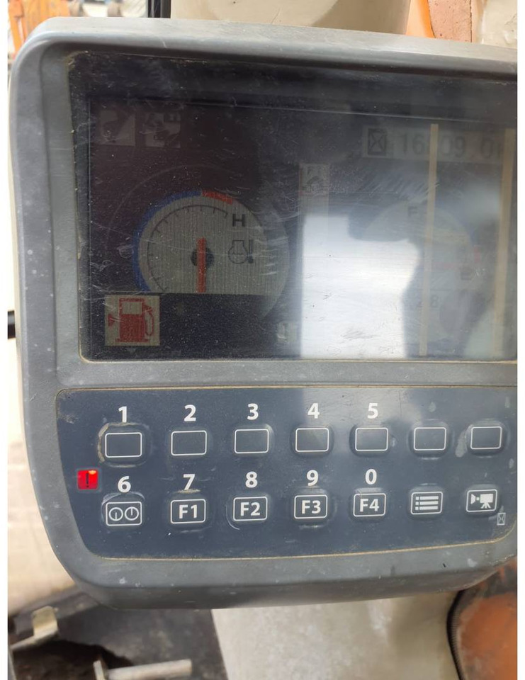 HITACHI ZX2400N-3 - Гусеничный экскаватор: фото 5 HITACHI ZX2400N-3 - Гусеничный экскаватор: фото 5