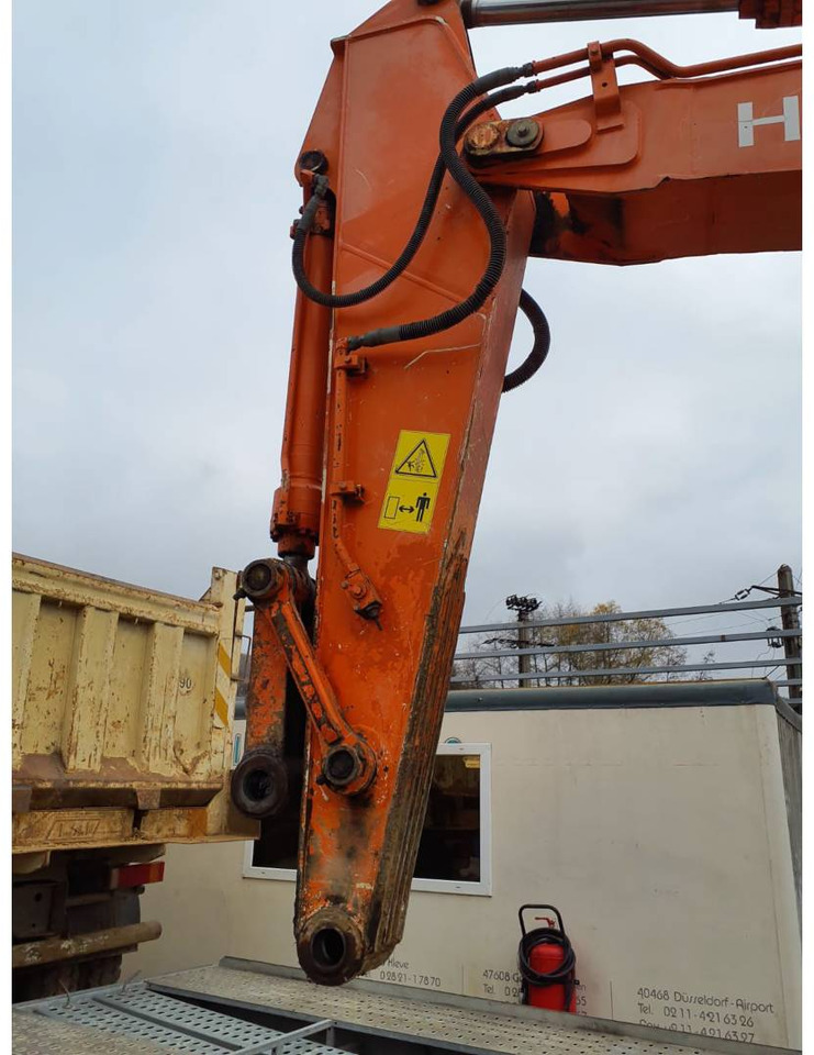 HITACHI ZX2400N-3 - Гусеничный экскаватор: фото 3 HITACHI ZX2400N-3 - Гусеничный экскаватор: фото 3