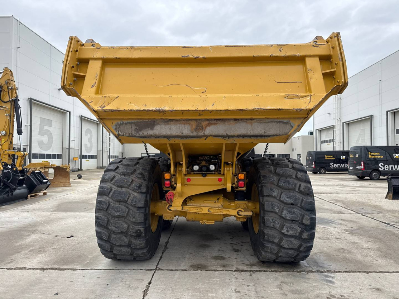 Сочленённый самосвал CAT 730: фото 10 Сочленённый самосвал CAT 730: фото 10