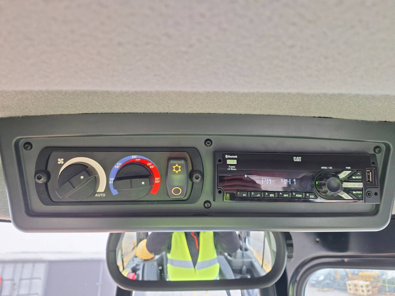 Бульдозер CAT D5 LGP: фото 15