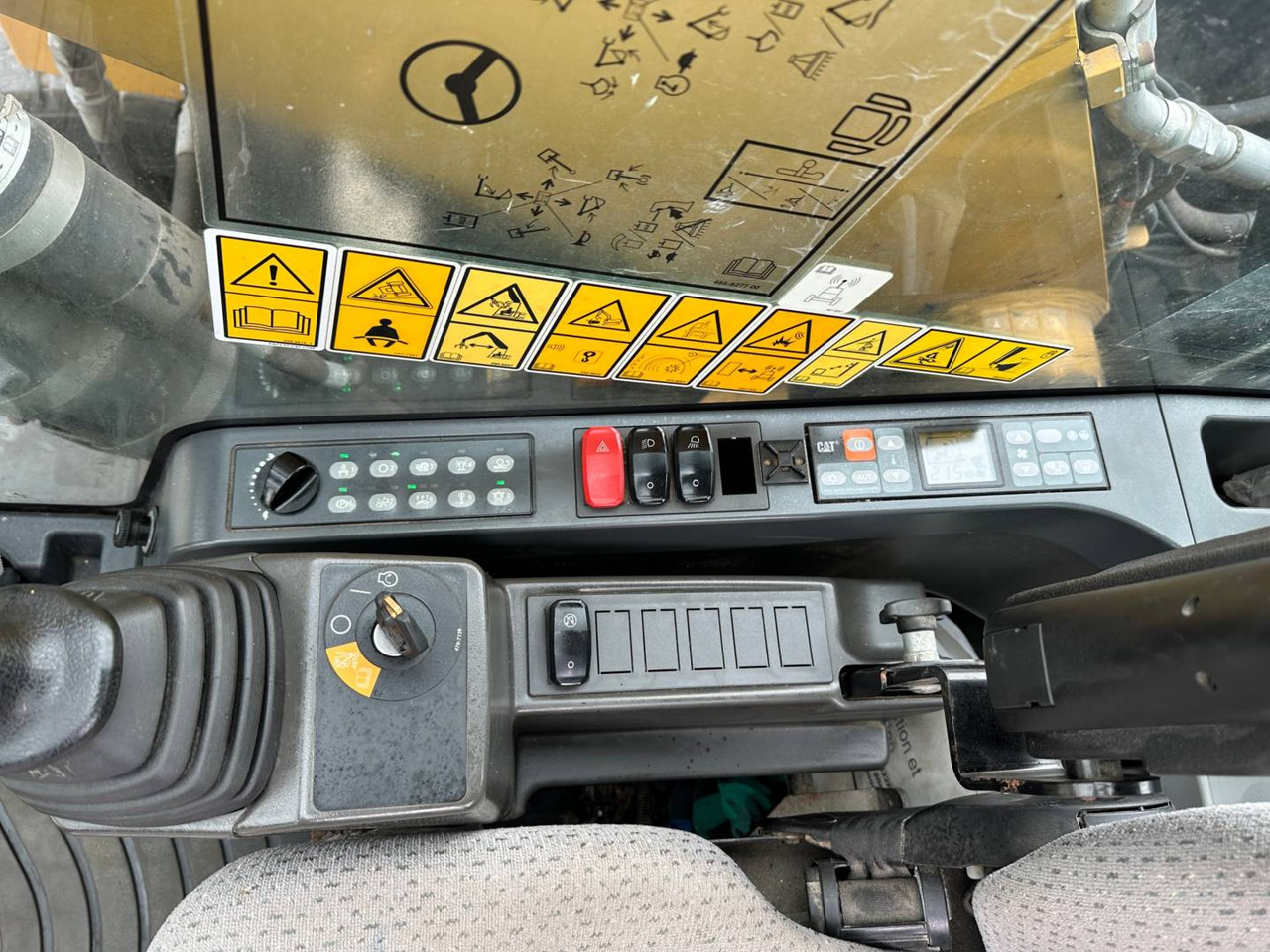 Колёсный экскаватор CAT MH3022: фото 17 Колёсный экскаватор CAT MH3022: фото 17