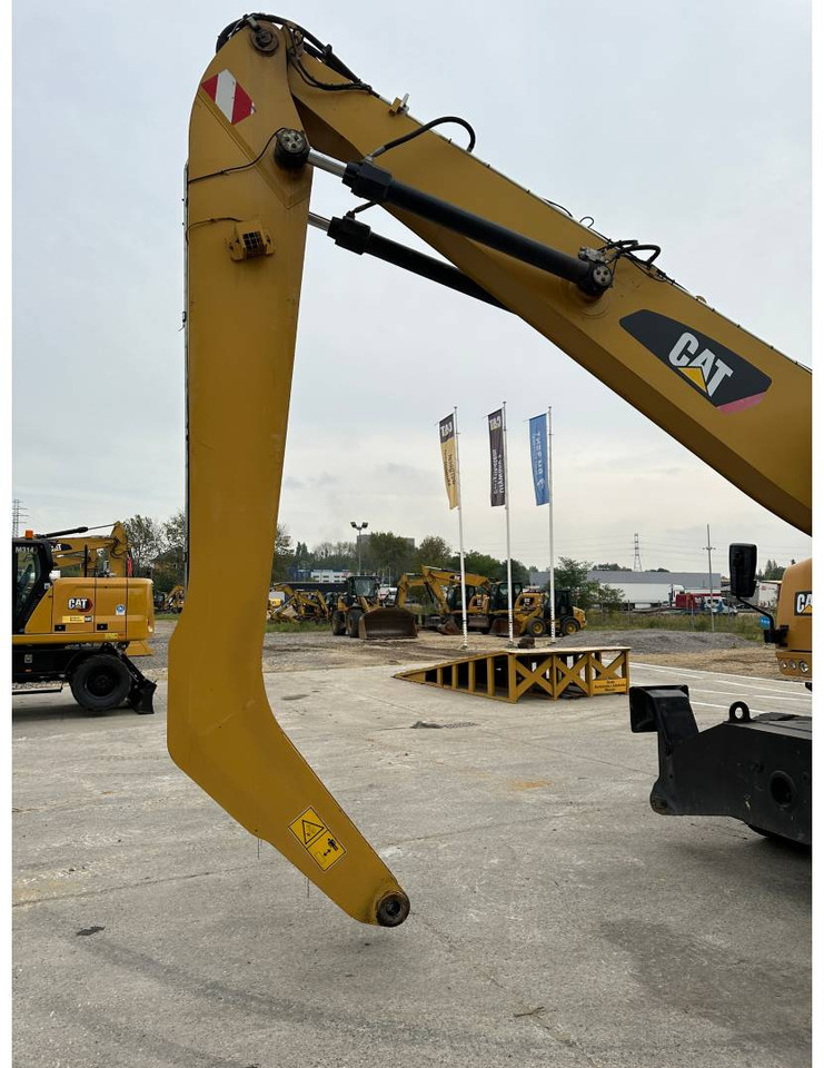 Колёсный экскаватор CAT MH3022: фото 22 Колёсный экскаватор CAT MH3022: фото 22