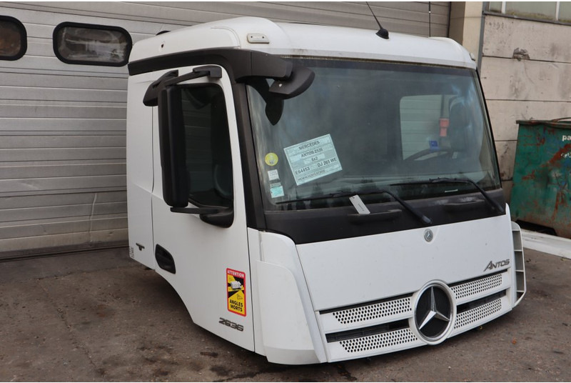 Mercedes-Benz M-CLASSIC 2.3 320MM - Кабина и интерьер для Грузовиков: фото 3 Mercedes-Benz M-CLASSIC 2.3 320MM - Кабина и интерьер для Грузовиков: фото 3