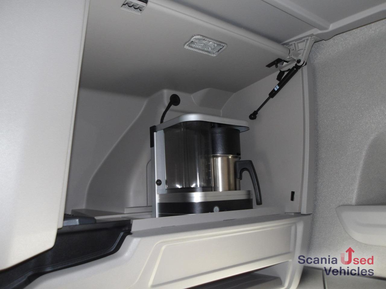 SCANIA S 590 NB - V8 - FULL AIR - LEDER - ALCOA - uvm - Тягач: фото 4 SCANIA S 590 NB - V8 - FULL AIR - LEDER - ALCOA - uvm - Тягач: фото 4