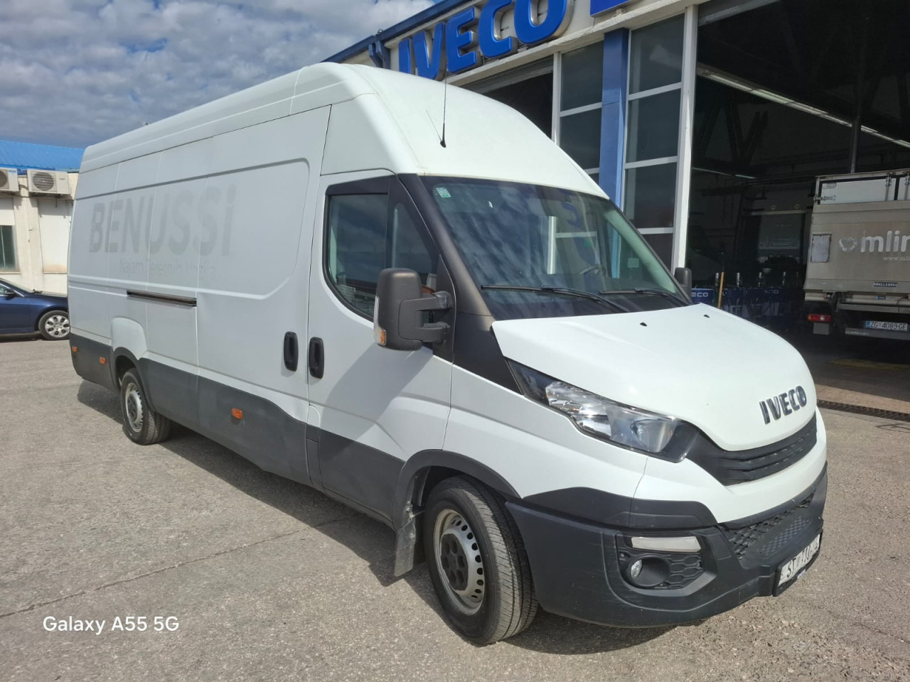 IVECO Daily 35S16V - Пассажирский фургон: фото 2 IVECO Daily 35S16V - Пассажирский фургон: фото 2