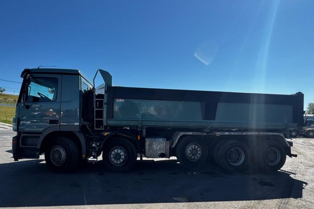 Mercedes-Benz Actros 4446 10x4, E5, MP2, EPS, Retarder - Самосвал: фото 4 Mercedes-Benz Actros 4446 10x4, E5, MP2, EPS, Retarder - Самосвал: фото 4