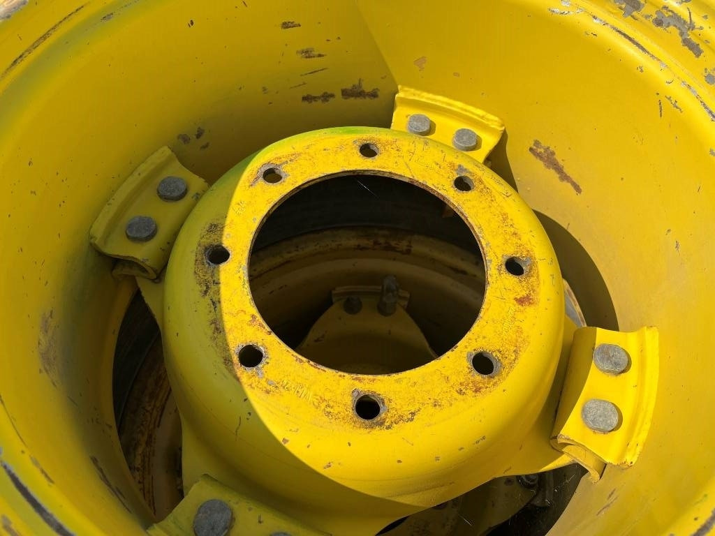 Alliance 480/70R24 till John Deere 6300 - Шина для Сельскохозяйственной техники: фото 3 Alliance 480/70R24 till John Deere 6300 - Шина для Сельскохозяйственной техники: фото 3