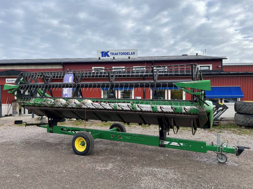 John Deere 622R Skärbord / Header 22 fot till JD T550 i - Навесное оборудование для комбайна: фото 1 John Deere 622R Skärbord / Header 22 fot till JD T550 i - Навесное оборудование для комбайна: фото 1