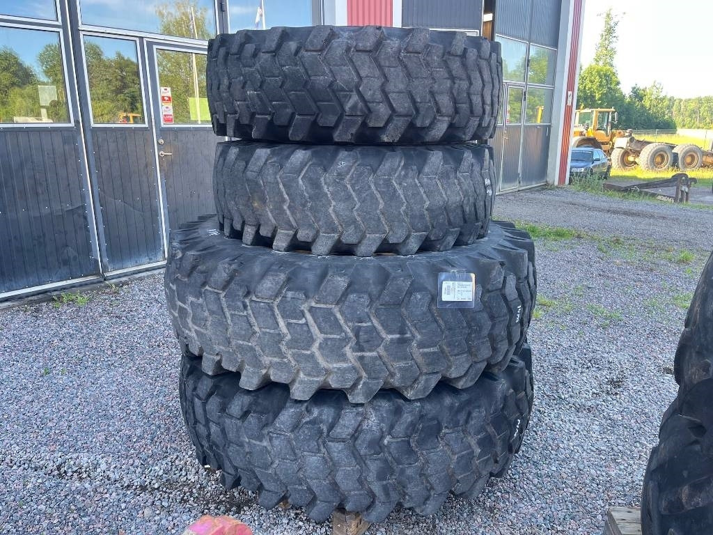 Nokia 18,4-34 14,9-24 till Volvo Bm 840 841 - Шина для Строительной техники: фото 1 Nokia 18,4-34 14,9-24 till Volvo Bm 840 841 - Шина для Строительной техники: фото 1