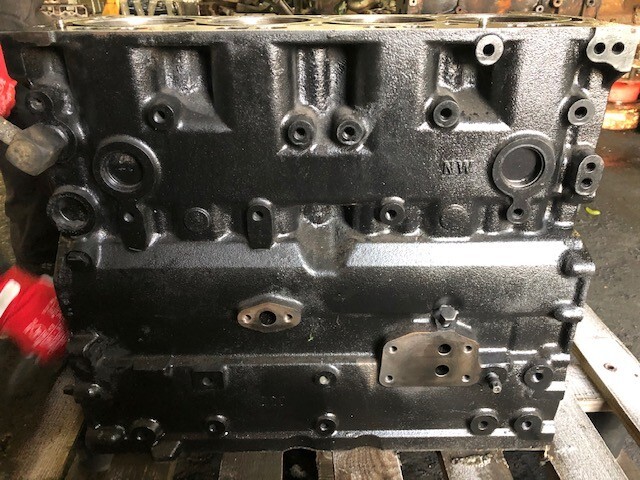 BLOK CYLINDRÓW Caterpillar C4.4 3711H26A/1 | PERKINS Blok silnika 1104D-44T 1104C-44T - Блок цилиндров для Строительной техники: фото 2 BLOK CYLINDRÓW Caterpillar C4.4 3711H26A/1 | PERKINS Blok silnika 1104D-44T 1104C-44T - Блок цилиндров для Строительной техники: фото 2