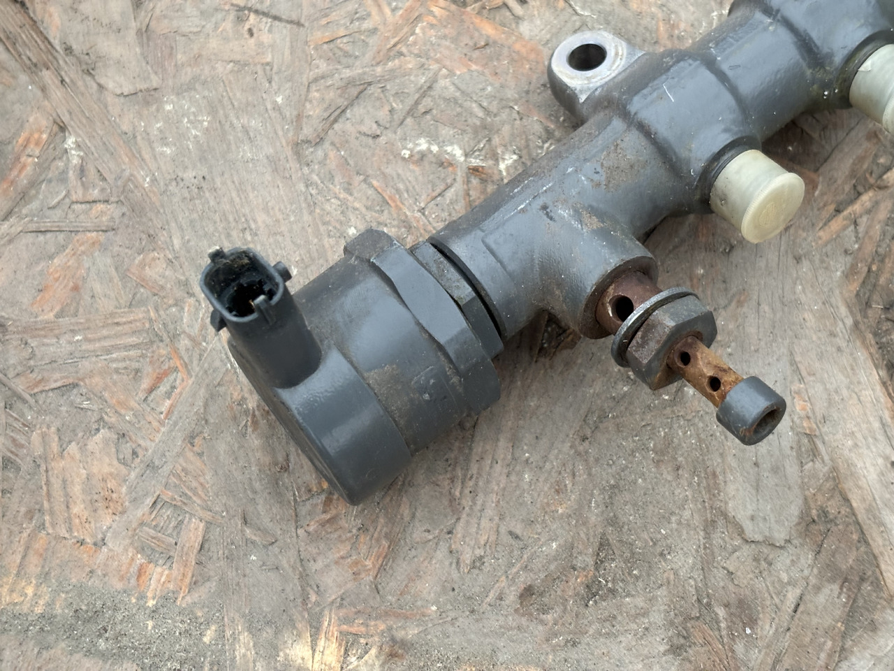 BOSCH 0445226137 Rura Rozdzielacza - Распределитель впрыска для Грузовиков: фото 2 BOSCH 0445226137 Rura Rozdzielacza - Распределитель впрыска для Грузовиков: фото 2