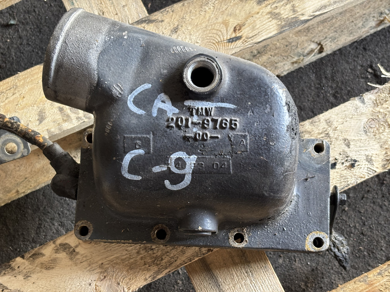 CAT Caterpillar C9 201-9765 Kolanko Wlotu Powietrza 2019765 - Впускная труба для Сельскохозяйственной техники: фото 1 CAT Caterpillar C9 201-9765 Kolanko Wlotu Powietrza 2019765 - Впускная труба для Сельскохозяйственной техники: фото 1