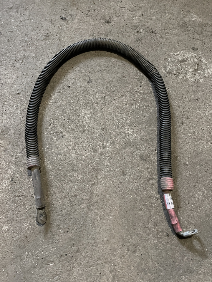 Claas Arion 550-520 650-620 - kabel przewód eletryczny alternator - rozrusznik 0021505462 - Кабели/ Провода для Тракторов: фото 1 Claas Arion 550-520 650-620 - kabel przewód eletryczny alternator - rozrusznik 0021505462 - Кабели/ Провода для Тракторов: фото 1