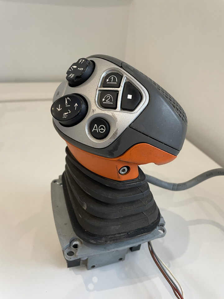 Claas Arion - joystick sterowanie 0011467450 - Кабина и интерьер для Сельскохозяйственной техники: фото 1 Claas Arion - joystick sterowanie 0011467450 - Кабина и интерьер для Сельскохозяйственной техники: фото 1