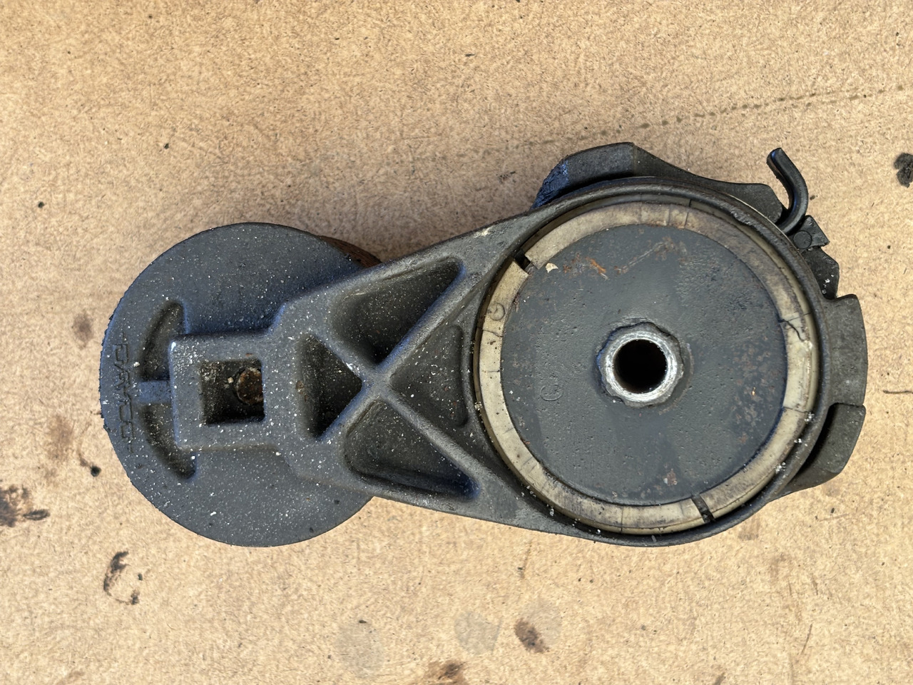 Cummins 8.3 6CT 6CTA 6CTAA Napinacz paska 3978022 - Натяжитель ремня: фото 2 Cummins 8.3 6CT 6CTA 6CTAA Napinacz paska 3978022 - Натяжитель ремня: фото 2