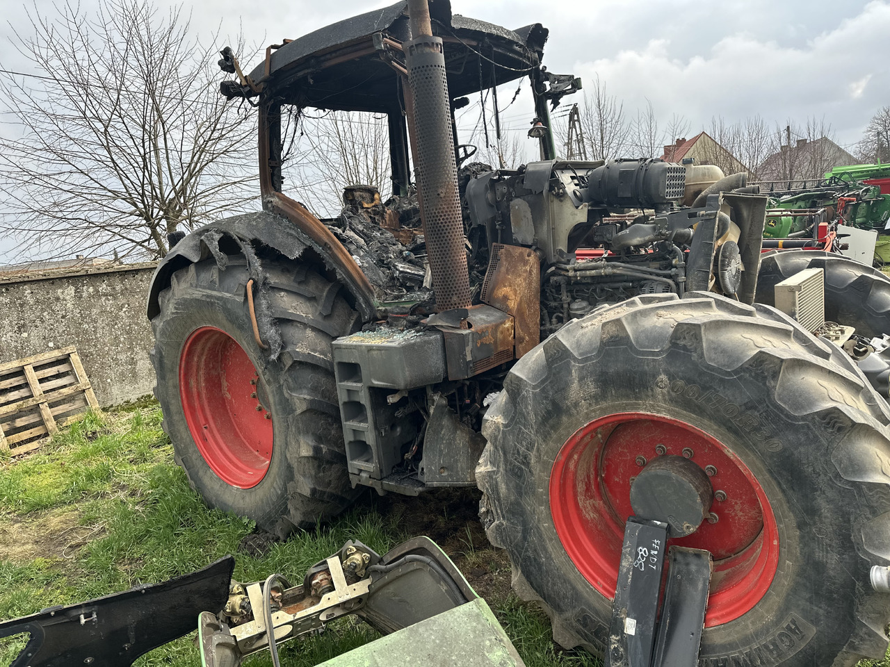 Fendt 828 Vario części zwolnica zwrotnica , skrzynia biegów , silnik , most napędowy przedni i tylni - Бортовой редуктор для Сельскохозяйственной техники: фото 5 Fendt 828 Vario części zwolnica zwrotnica , skrzynia biegów , silnik , most napędowy przedni i tylni - Бортовой редуктор для Сельскохозяйственной техники: фото 5