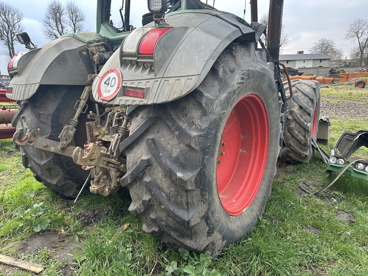 Fendt 828 Vario części zwolnica zwrotnica , skrzynia biegów , silnik , most napędowy przedni i tylni - Бортовой редуктор для Сельскохозяйственной техники: фото 1 Fendt 828 Vario części zwolnica zwrotnica , skrzynia biegów , silnik , most napędowy przedni i tylni - Бортовой редуктор для Сельскохозяйственной техники: фото 1