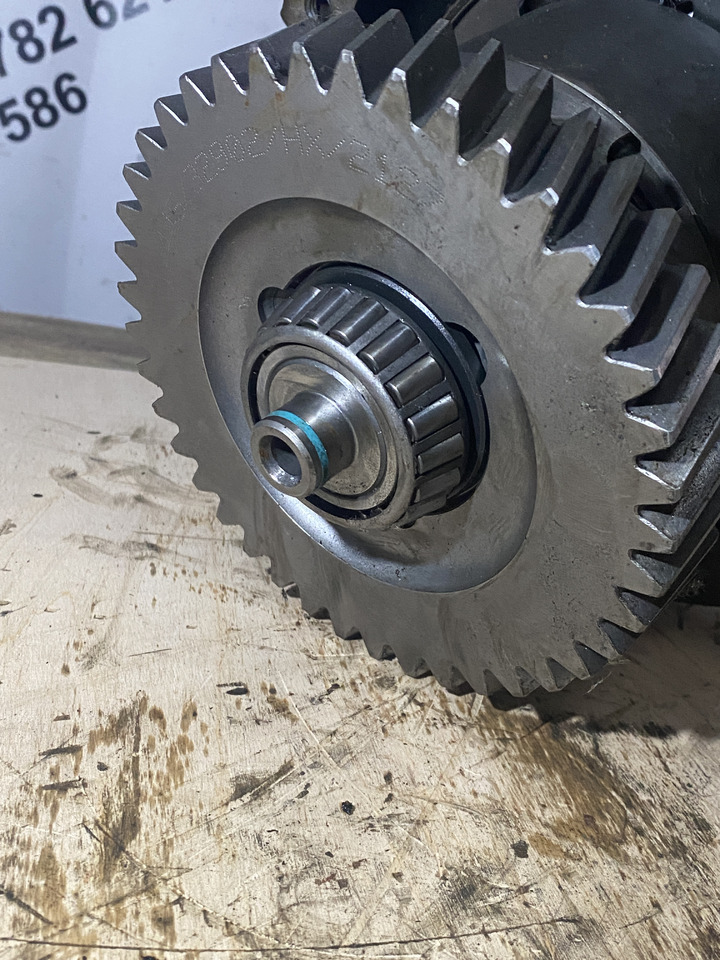 JCB 541-70 4CX Powershift - kosz skrzyni 445/32902 - Коробка передач и запчасти для Строительной техники: фото 1 JCB 541-70 4CX Powershift - kosz skrzyni 445/32902 - Коробка передач и запчасти для Строительной техники: фото 1