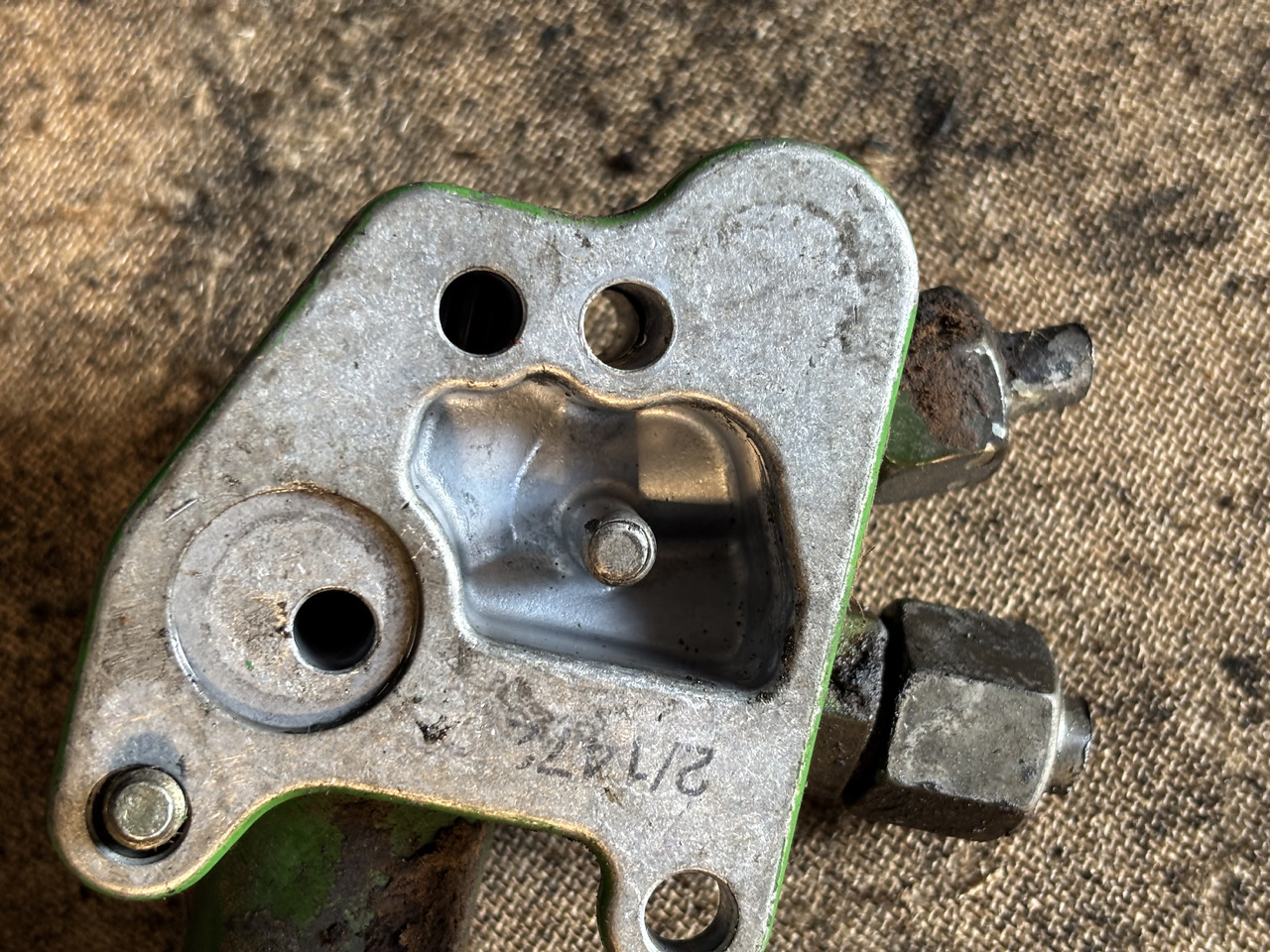 John Deere 6010 6110 6210 6506 6600 Obudowa zaworu elektromagnetycznego L112092 - Гидравлический клапан для Сельскохозяйственной техники: фото 3 John Deere 6010 6110 6210 6506 6600 Obudowa zaworu elektromagnetycznego L112092 - Гидравлический клапан для Сельскохозяйственной техники: фото 3