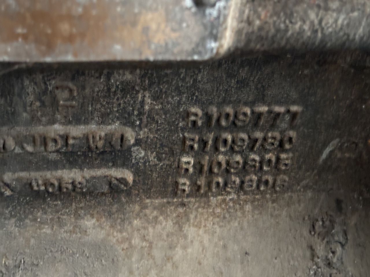 John Deere 6076 R109777 R109780 R109805 R109806 Cylinder Tłoki CZĘŚCI - Блок цилиндров для Сельскохозяйственной техники: фото 2 John Deere 6076 R109777 R109780 R109805 R109806 Cylinder Tłoki CZĘŚCI - Блок цилиндров для Сельскохозяйственной техники: фото 2