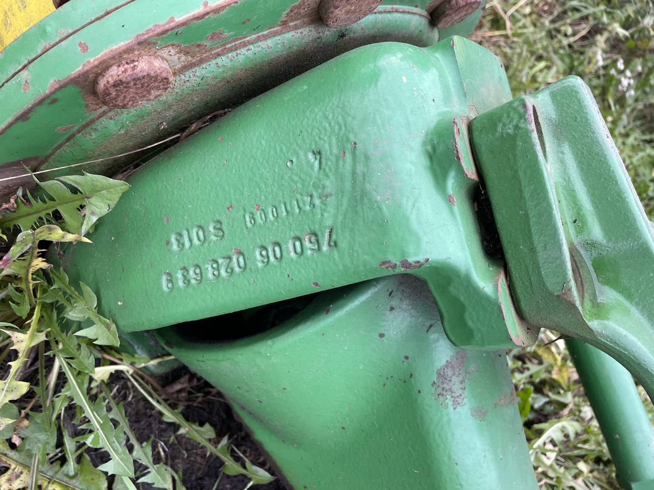 John Deere 6930 7730 - oś przednia - zwrotnica prawa L157366 75006028639 - Поворотный кулак для Сельскохозяйственной техники: фото 2 John Deere 6930 7730 - oś przednia - zwrotnica prawa L157366 75006028639 - Поворотный кулак для Сельскохозяйственной техники: фото 2
