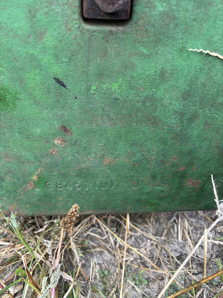 John Deere 6xxx - obciążnik walizkowy balast 50kg L38451 L225318 - Гольф-кар: фото 2 John Deere 6xxx - obciążnik walizkowy balast 50kg L38451 L225318 - Гольф-кар: фото 2