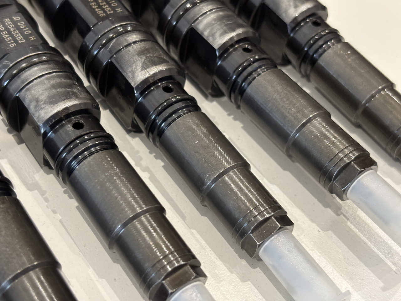 John Deere 9.0L HPCR RE543352 Wtryskiwacz Wtryskiwacze 095000-0610 RE543605 0610 PO REGENERACJI - Распределитель впрыска для Сельскохозяйственной техники: фото 4 John Deere 9.0L HPCR RE543352 Wtryskiwacz Wtryskiwacze 095000-0610 RE543605 0610 PO REGENERACJI - Распределитель впрыска для Сельскохозяйственной техники: фото 4