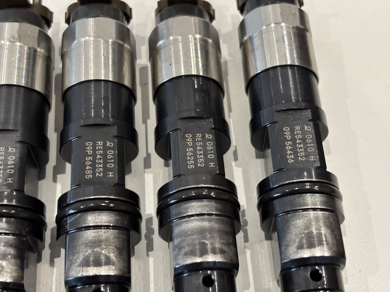 John Deere 9.0L HPCR RE543352 Wtryskiwacz Wtryskiwacze 095000-0610 RE543605 0610 PO REGENERACJI - Распределитель впрыска для Сельскохозяйственной техники: фото 3 John Deere 9.0L HPCR RE543352 Wtryskiwacz Wtryskiwacze 095000-0610 RE543605 0610 PO REGENERACJI - Распределитель впрыска для Сельскохозяйственной техники: фото 3