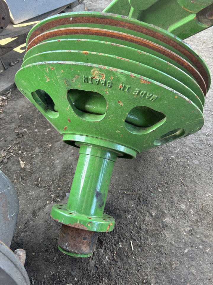 John Deere X9 1000 1100 - Front End Belt Drive Sheave, Fixed Speed W/ Clutch, LH - Ремень для Сельскохозяйственной техники: фото 2 John Deere X9 1000 1100 - Front End Belt Drive Sheave, Fixed Speed W/ Clutch, LH - Ремень для Сельскохозяйственной техники: фото 2