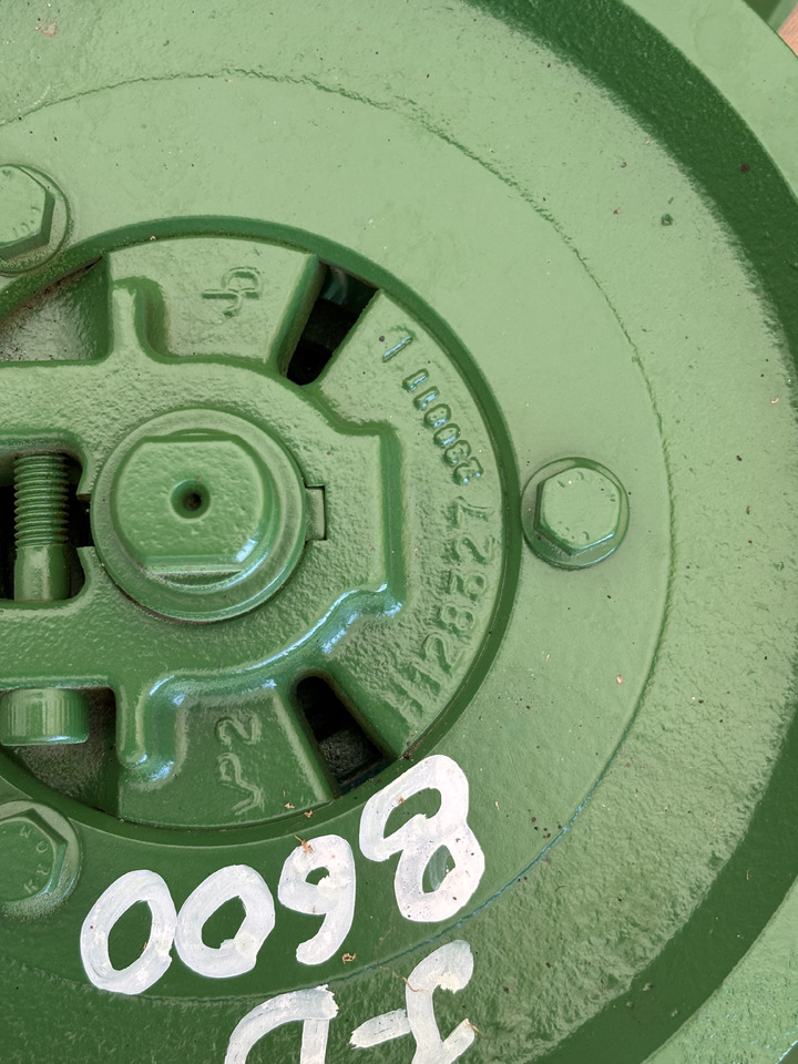 John Deere piasta + wiatrak wentylator fan H128327 - Вентилятор для Сельскохозяйственной техники: фото 2 John Deere piasta + wiatrak wentylator fan H128327 - Вентилятор для Сельскохозяйственной техники: фото 2