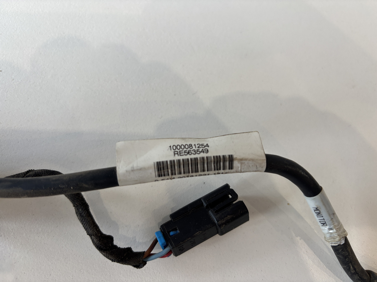 John Deere seria 6000 7000 8000 R - wiązka el. podłokietnika CommandARM RE566688 RE563549 - Кабели/ Провода для Сельскохозяйственной техники: фото 1 John Deere seria 6000 7000 8000 R - wiązka el. podłokietnika CommandARM RE566688 RE563549 - Кабели/ Провода для Сельскохозяйственной техники: фото 1