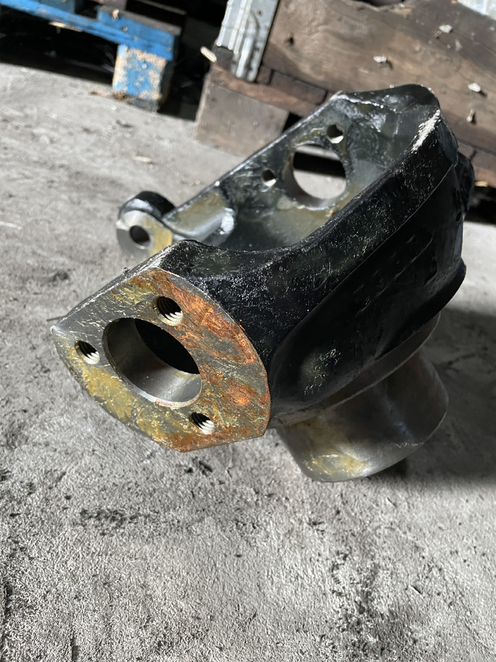 John Deere sieczkarnia 7200 7300 7400 7500 7700 7800 - zwrotnica ER145011 12863 - Поворотный кулак для Сельскохозяйственной техники: фото 3 John Deere sieczkarnia 7200 7300 7400 7500 7700 7800 - zwrotnica ER145011 12863 - Поворотный кулак для Сельскохозяйственной техники: фото 3