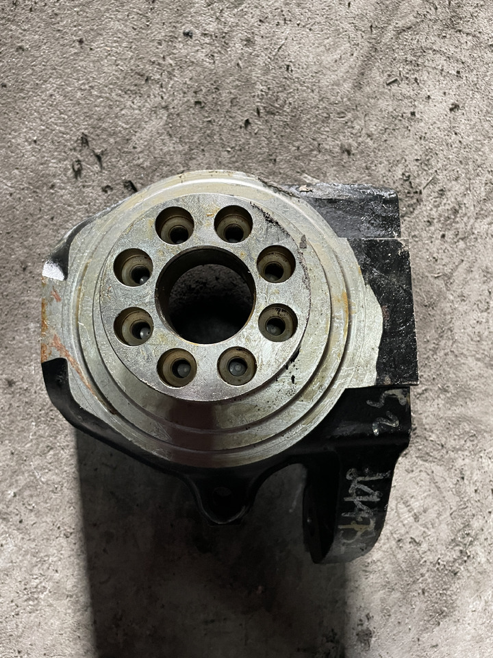 John Deere sieczkarnia 7200 7300 7400 7500 7700 7800 - zwrotnica ER145011 12863 - Поворотный кулак для Сельскохозяйственной техники: фото 2 John Deere sieczkarnia 7200 7300 7400 7500 7700 7800 - zwrotnica ER145011 12863 - Поворотный кулак для Сельскохозяйственной техники: фото 2