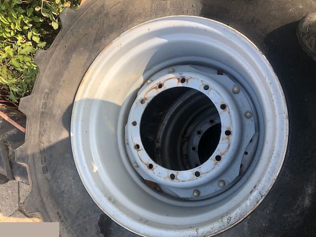 Koło 600/70 R30 - Колесо для Сельскохозяйственной техники: фото 1 Koło 600/70 R30 - Колесо для Сельскохозяйственной техники: фото 1